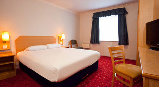 Travelodge Warrington Lowton Rum bild