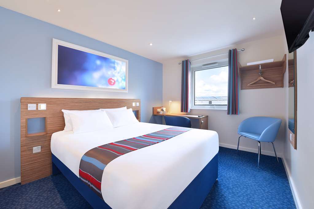 Travelodge Warrington Lowton Rum bild